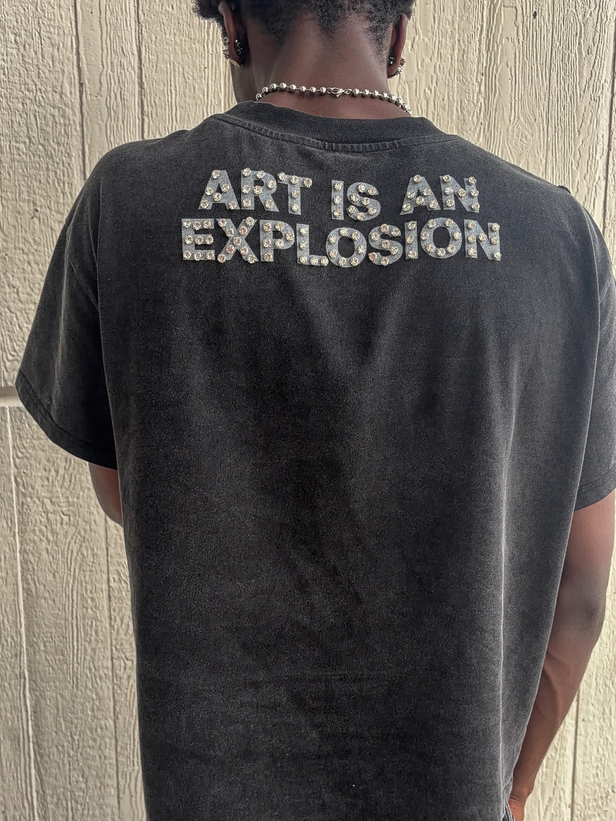 EXPLOSIVE ART TEE